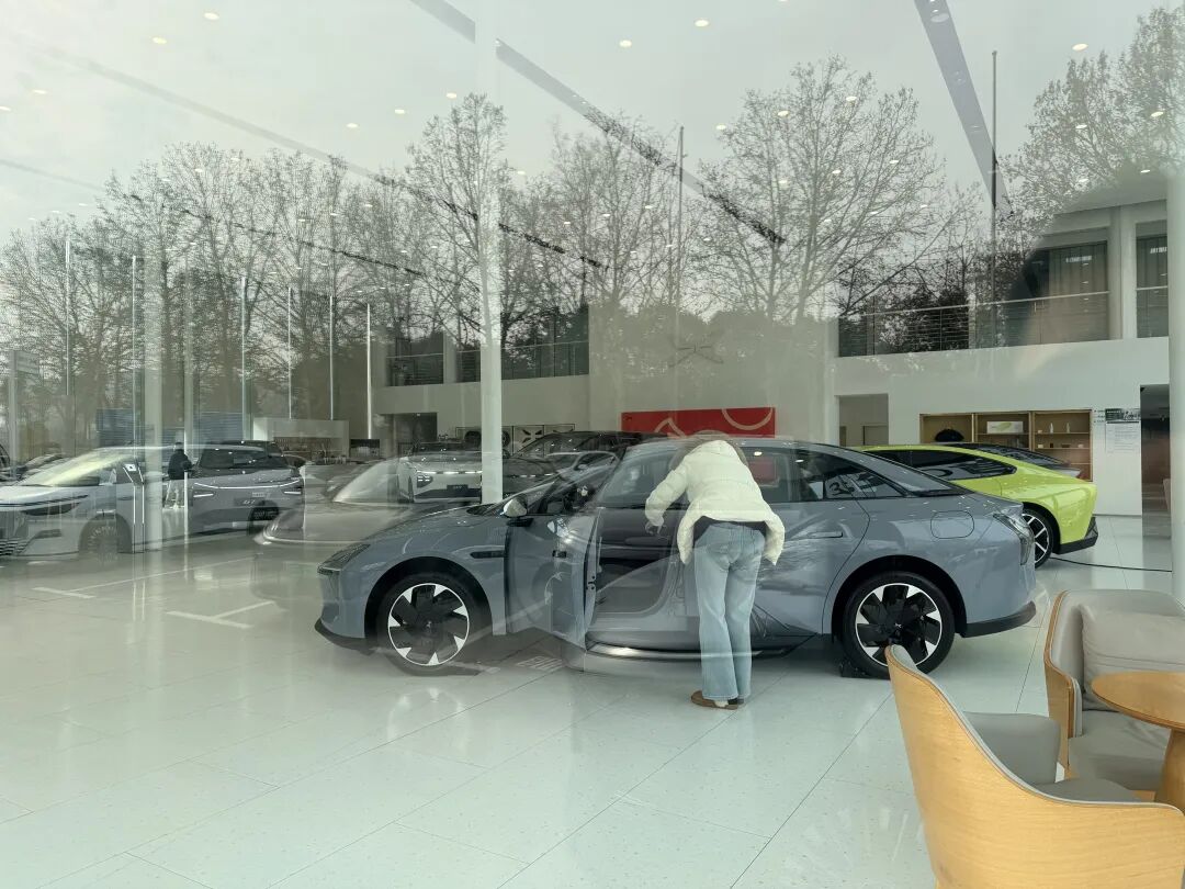 幻觉车图片__幻觉是什么牌子的车