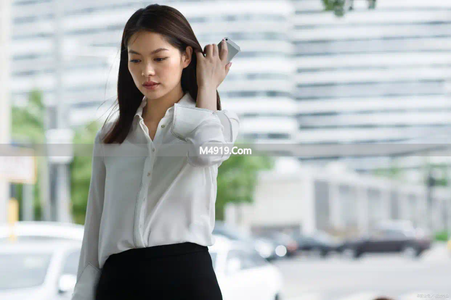 女人变优秀的三个征兆：活出自己，活得通透