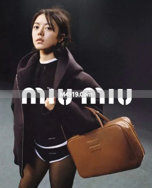 赵今麦MiuMiu海报遭全网吐槽！网友：丑笑了！仇人看了都释怀__赵今麦MiuMiu海报遭全网吐槽！网友：丑笑了！仇人看了都释怀